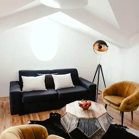 Luxury Zelny Trh *